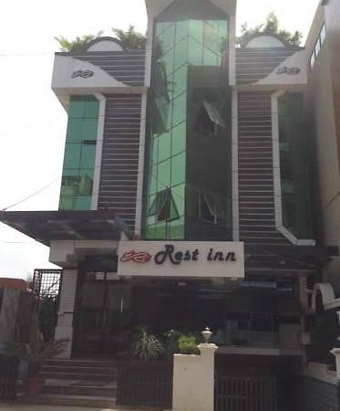 Hotel Rest Inn Chikmagalūr Екстериор снимка